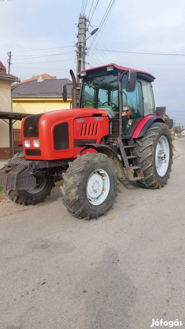 Mtz Belarus 2022.4   225 LE