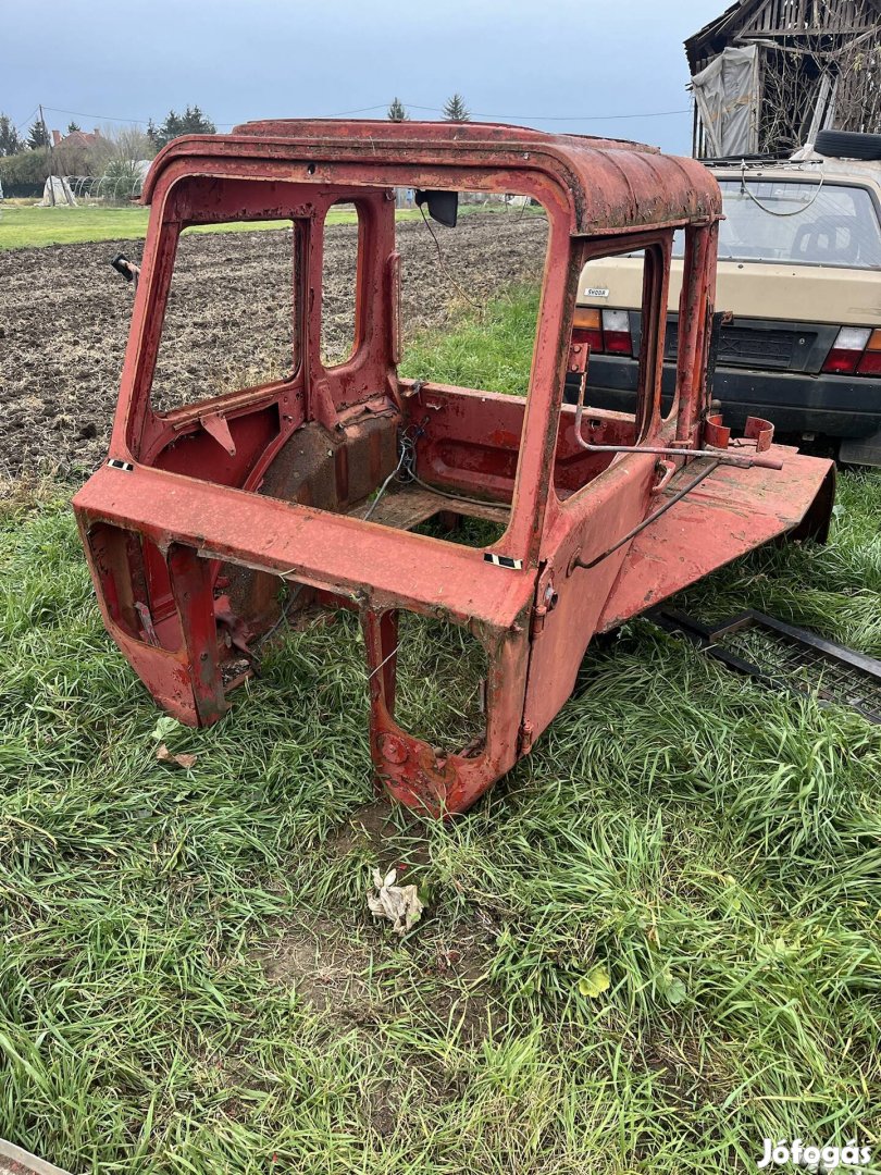 Mtz, Mtz 80, Mtz fülke