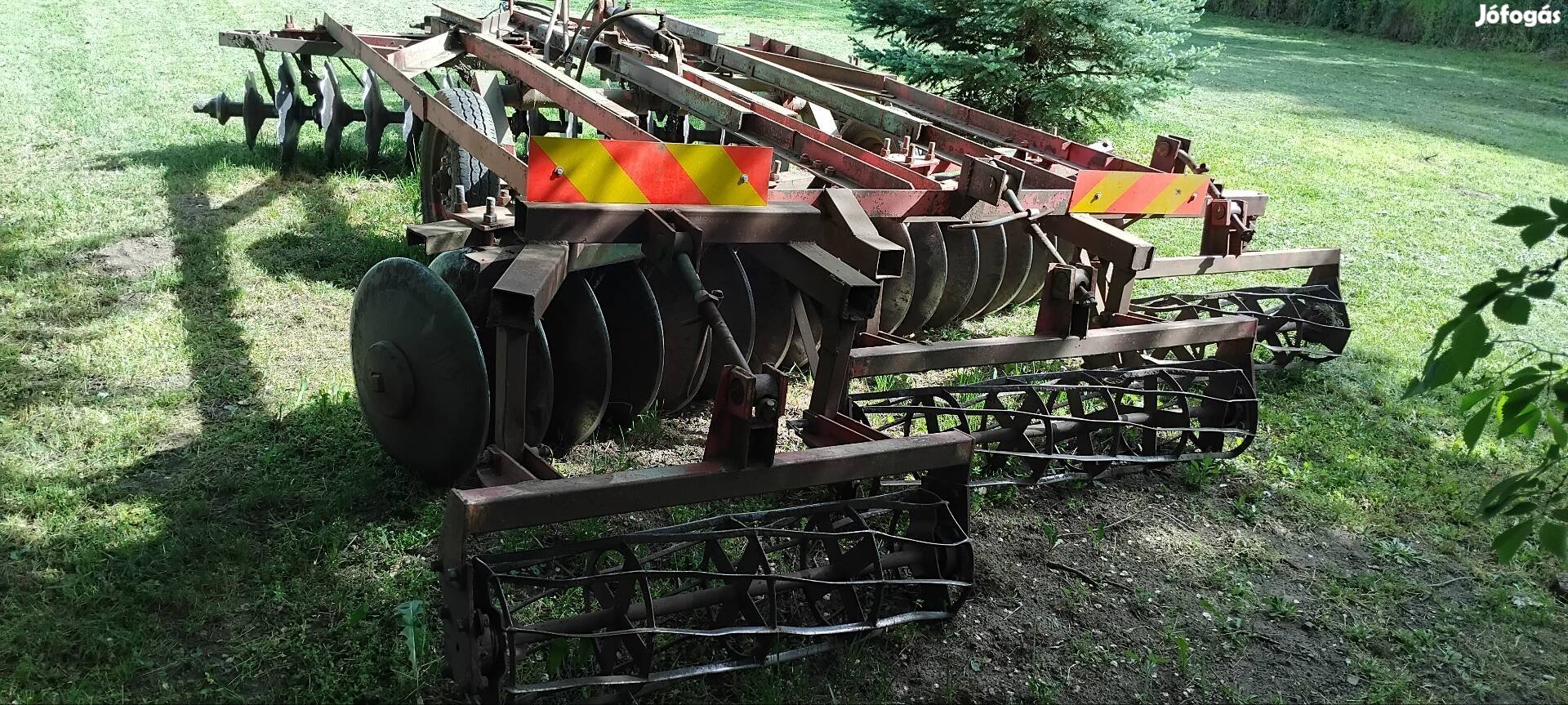 Mtz "V" tárcsa 320 széles rögtörővel