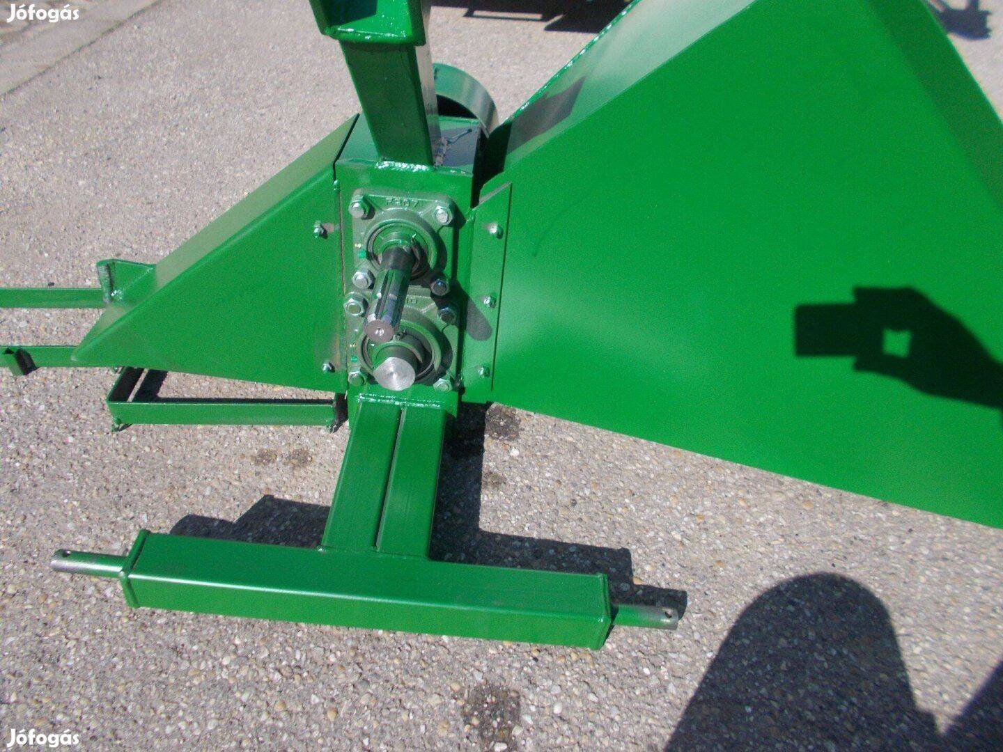 Mtz belarus kéttengelyes ágaprító ágdaráló gallyaprító gallydaráló