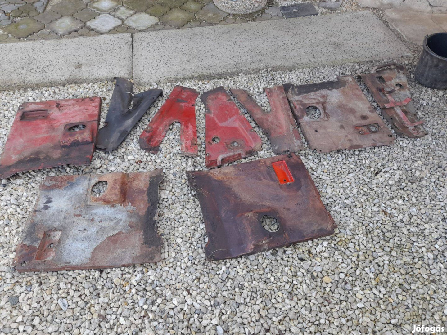 Mtz műszerfalburkolat alkatrész kisfülkéhez eladó