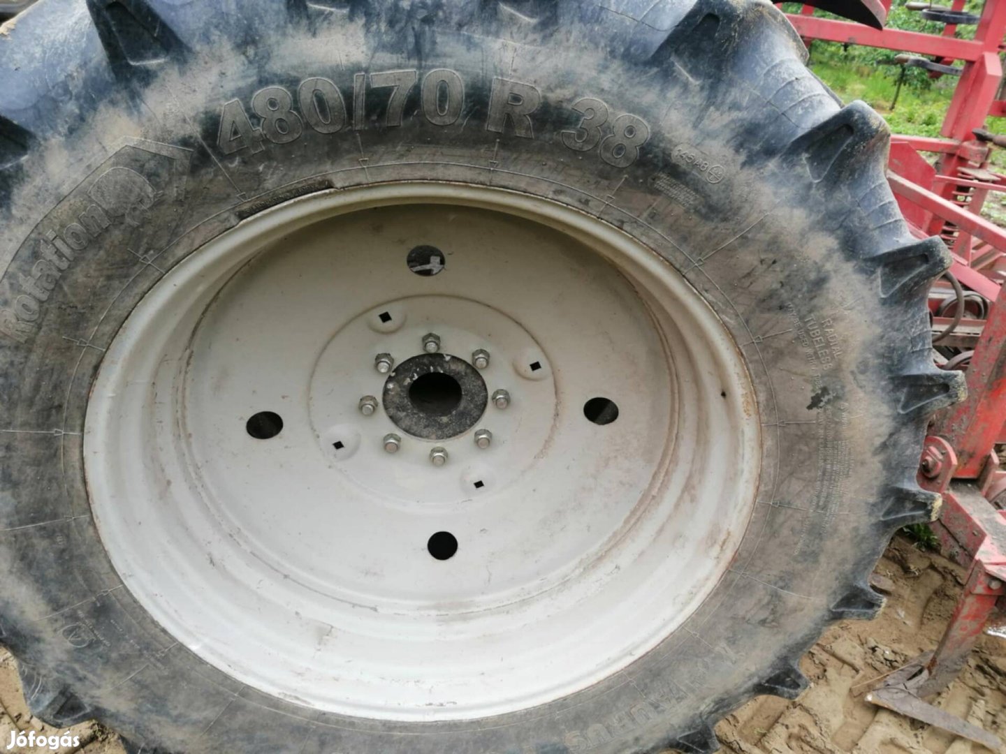 Mtz traktor gumi eladó