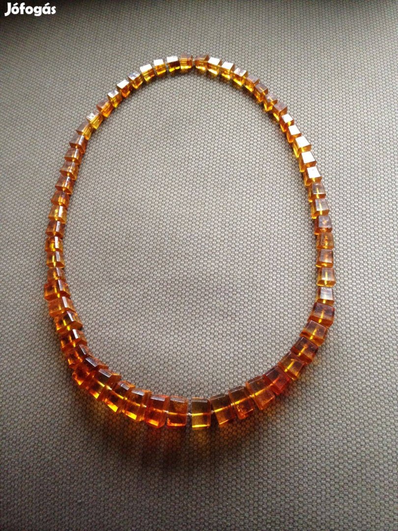 Mű borostyán nyaklánc eladó