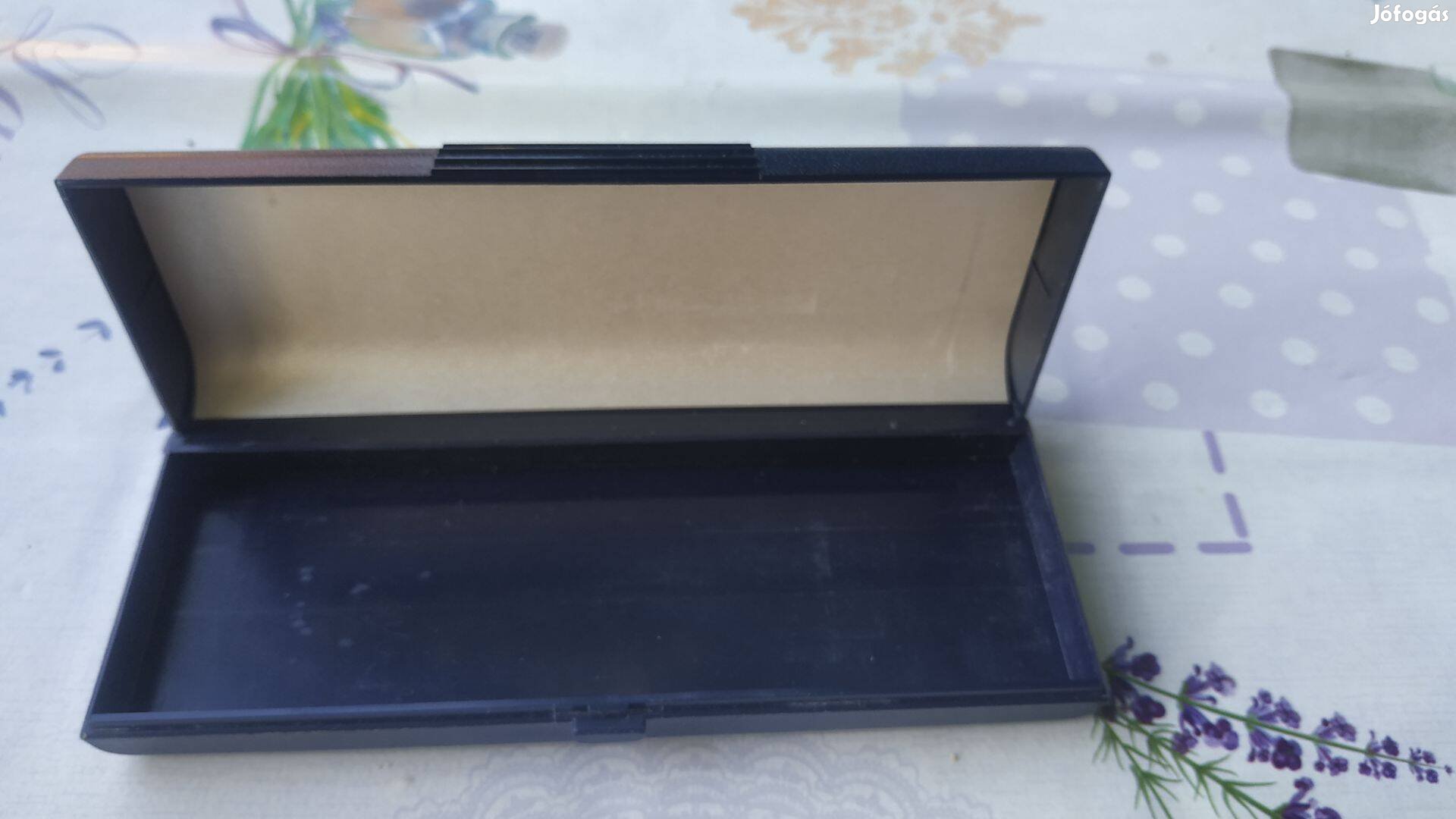 Műanyag Díszdoboz Sötétkék