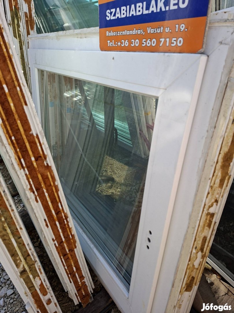 Műanyag ablak 10082