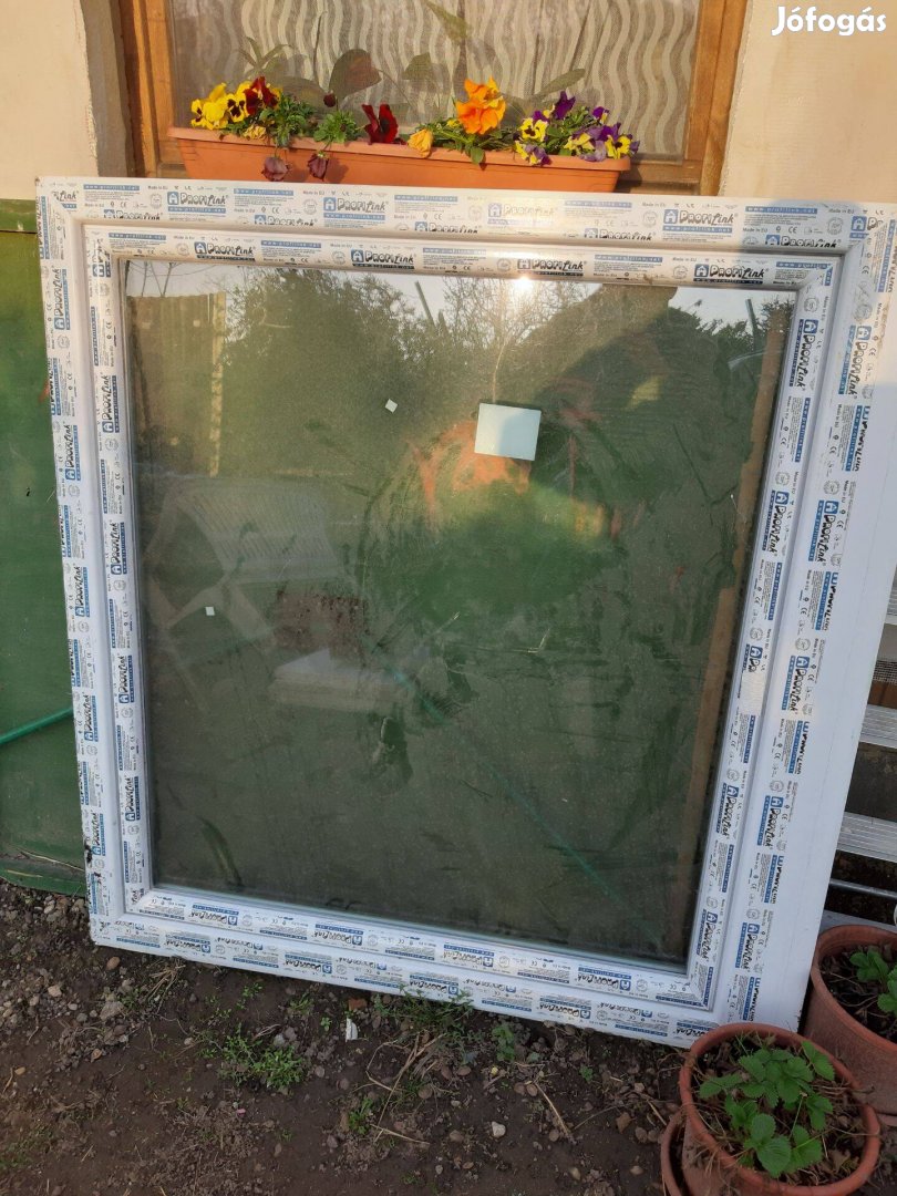 Műanyag ablak 130x143 cm