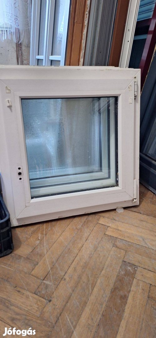 Műanyag ablak 63x63 hőszigetelt bontott