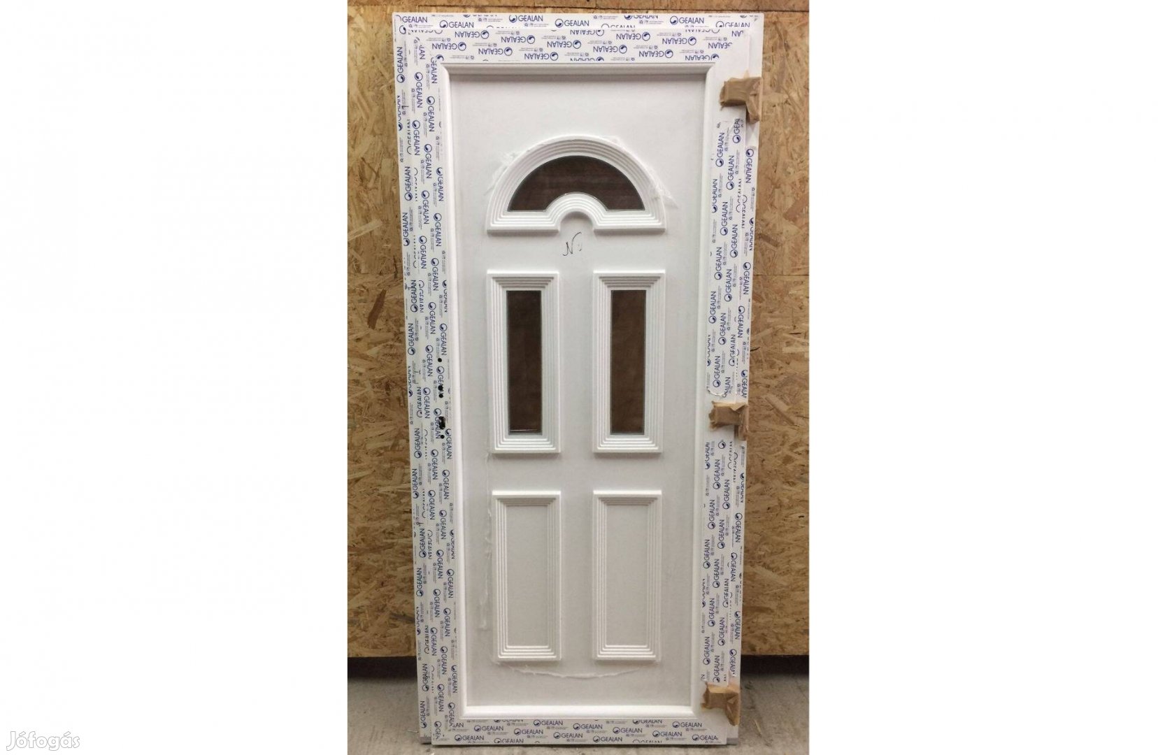 Műanyag bejárati ajtó (Gealan) 98x208-as méretben