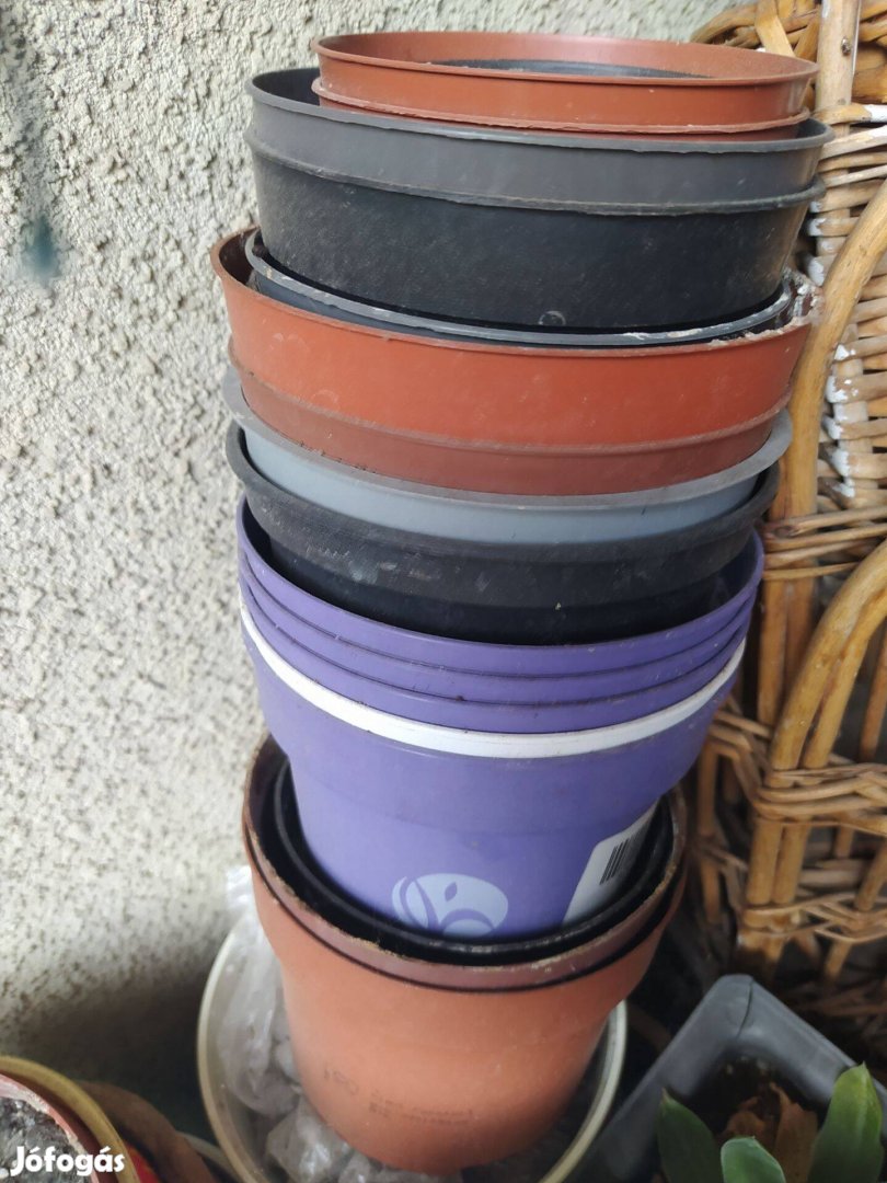 Műanyag cserepek 10 darab