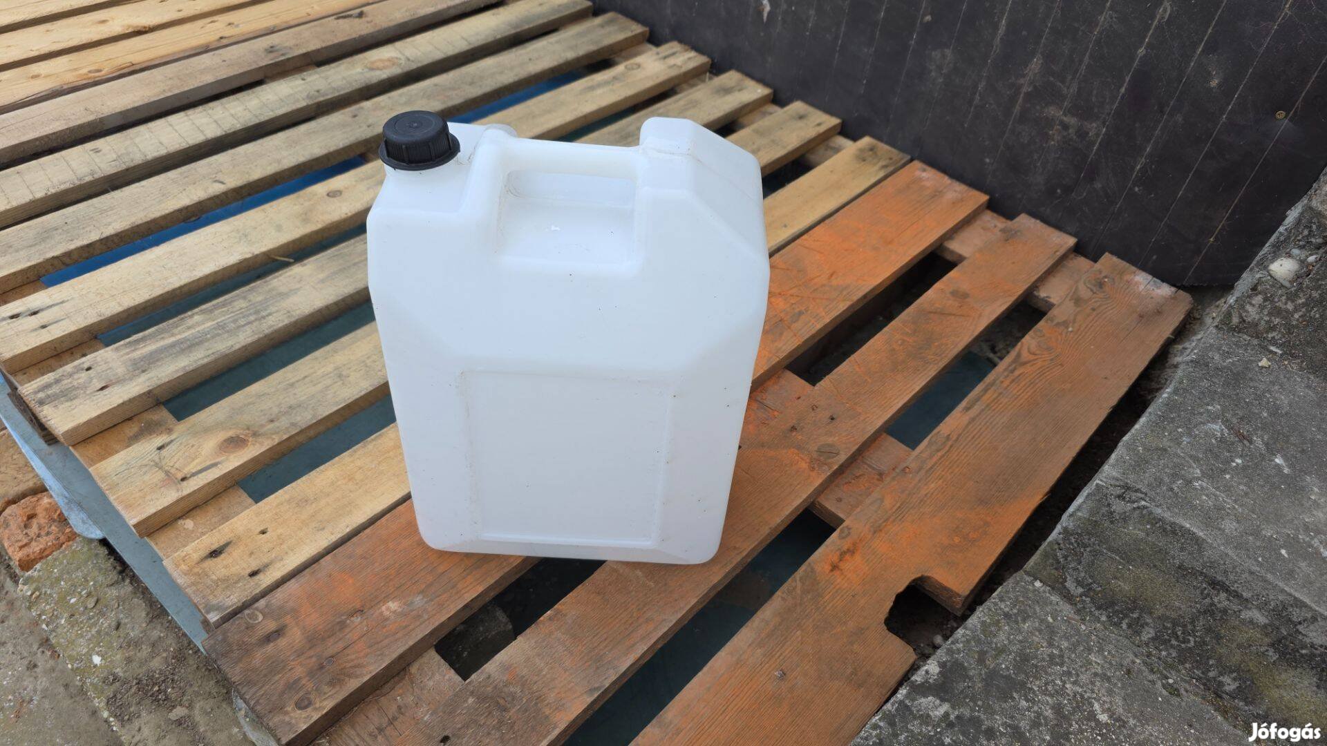 Műanyag kanna 20 l-es