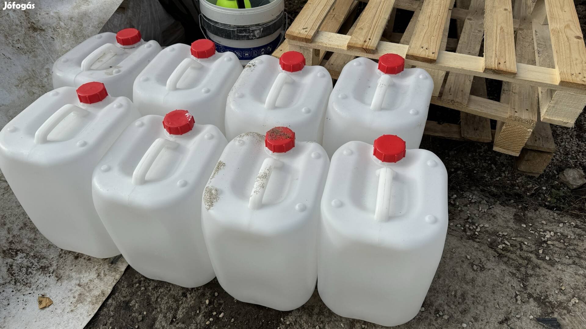 Műanyag kanna 25 l