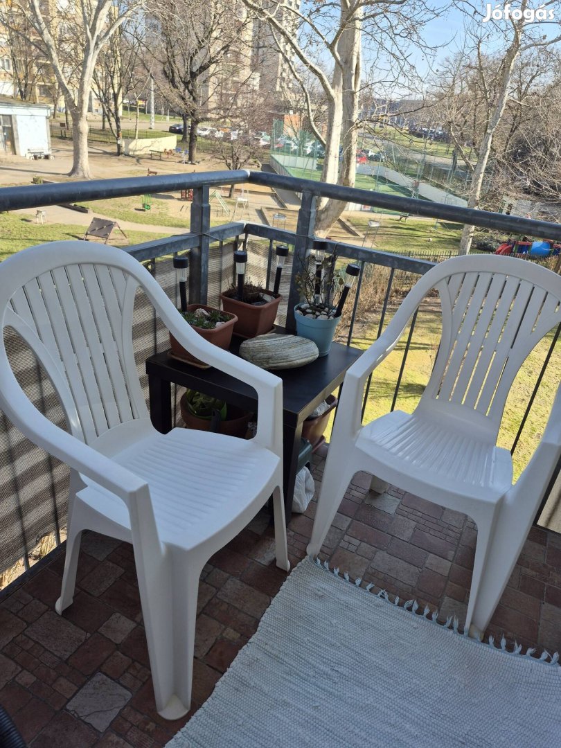 Műanyag kerti szék eladó Debrecenben