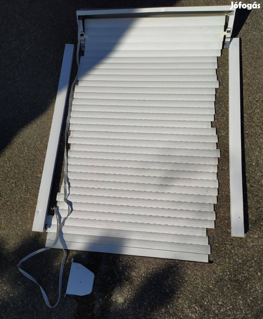 Műanyag redőny - 90x130 ablakhoz, kiváló állapotban