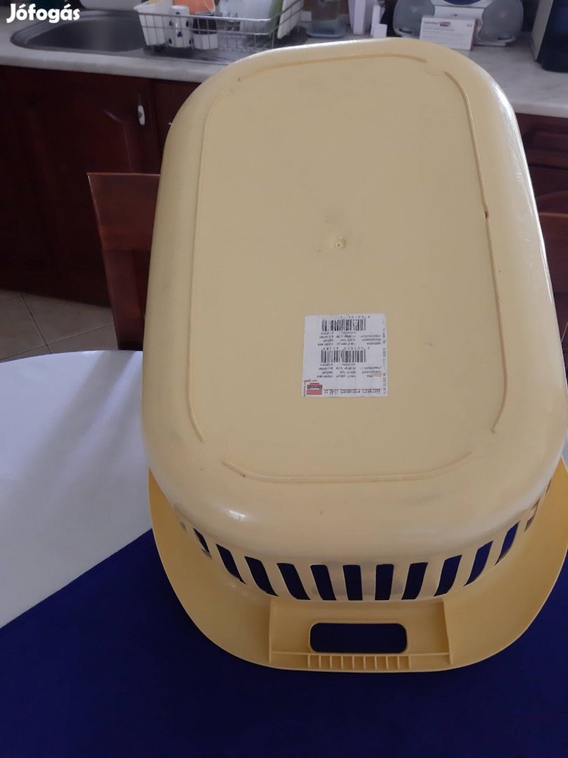 Műanyag ruháskosár