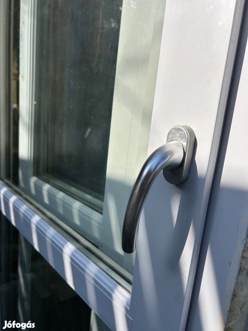 Műanyag terasz és erkély ajtó eladó