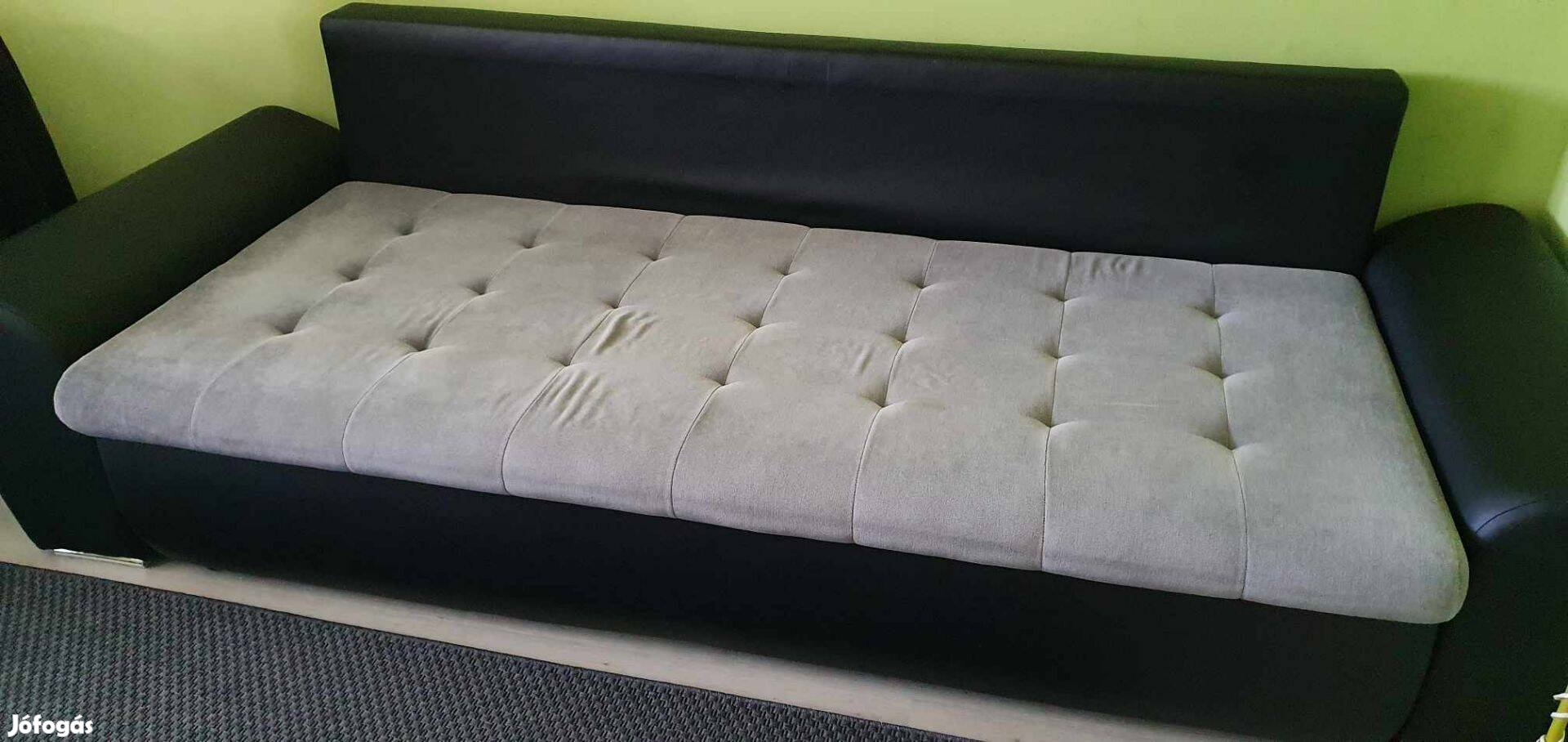 Műbőr és textil kanapé