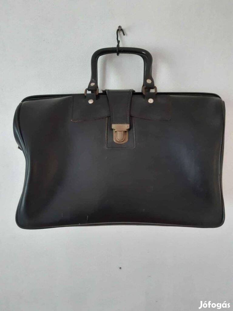 Műbőr kézi táska