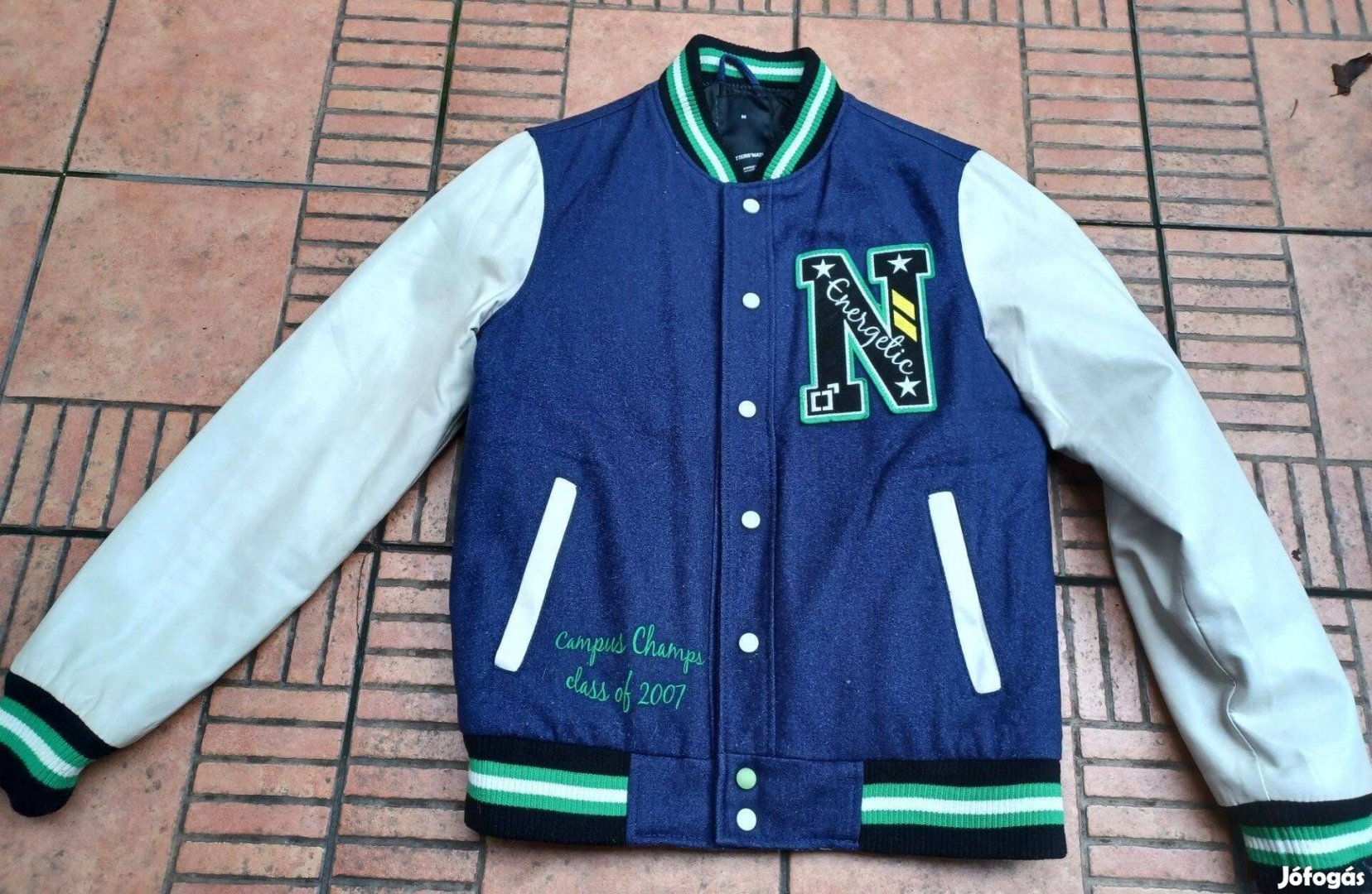 Műbőr ujjas kabát Usa hímzett egyetemi dzseki M L