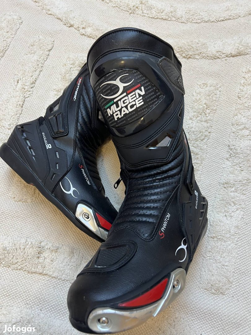 Mugen race phantom 2 motoros csizma