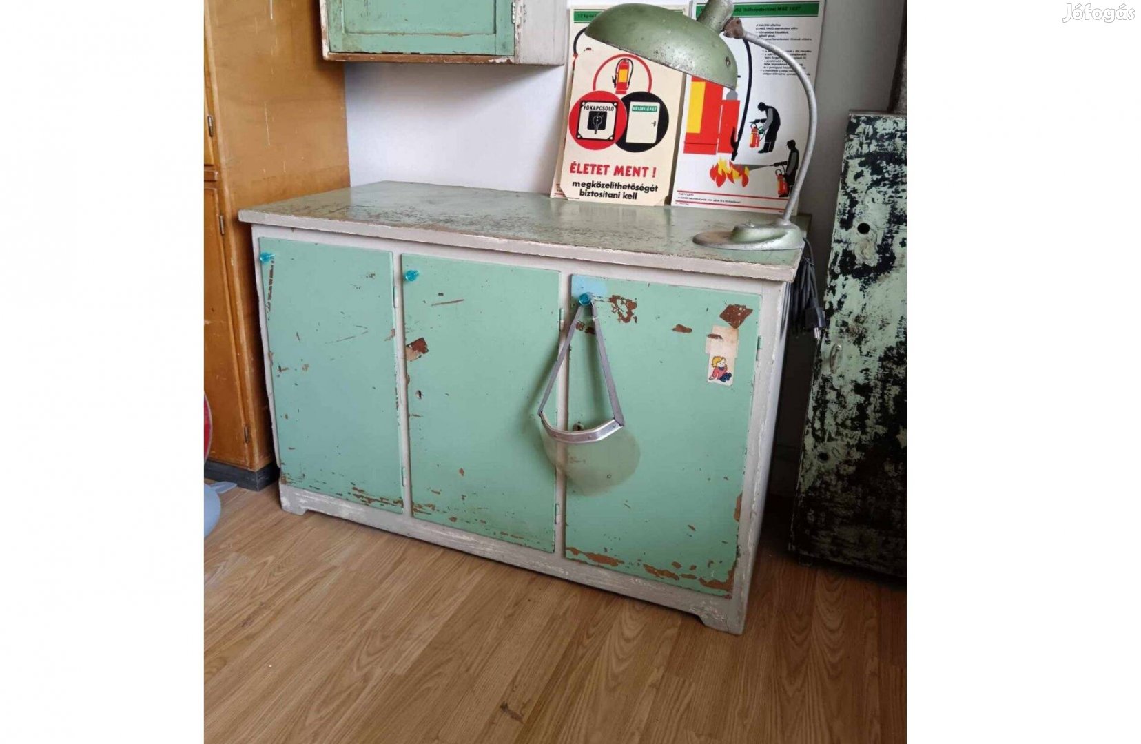 Műhely szekrény az 1950-es évekből, textilgyári darab