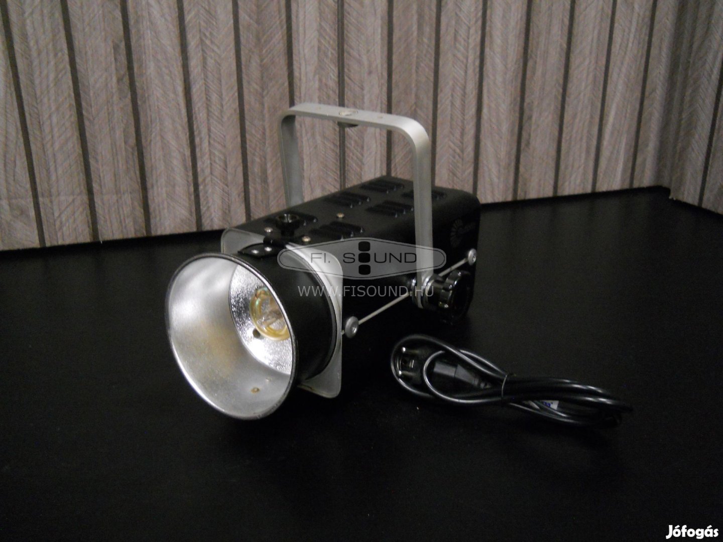 Multiblitz Mini-Studio 202 ,vaku villanó fény