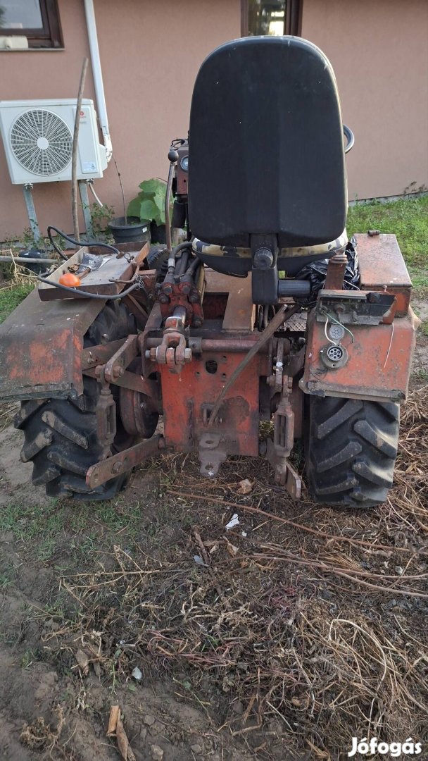 Multicár motoros kistraktor