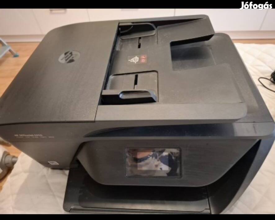 Multifunkciós színes nyomtató.