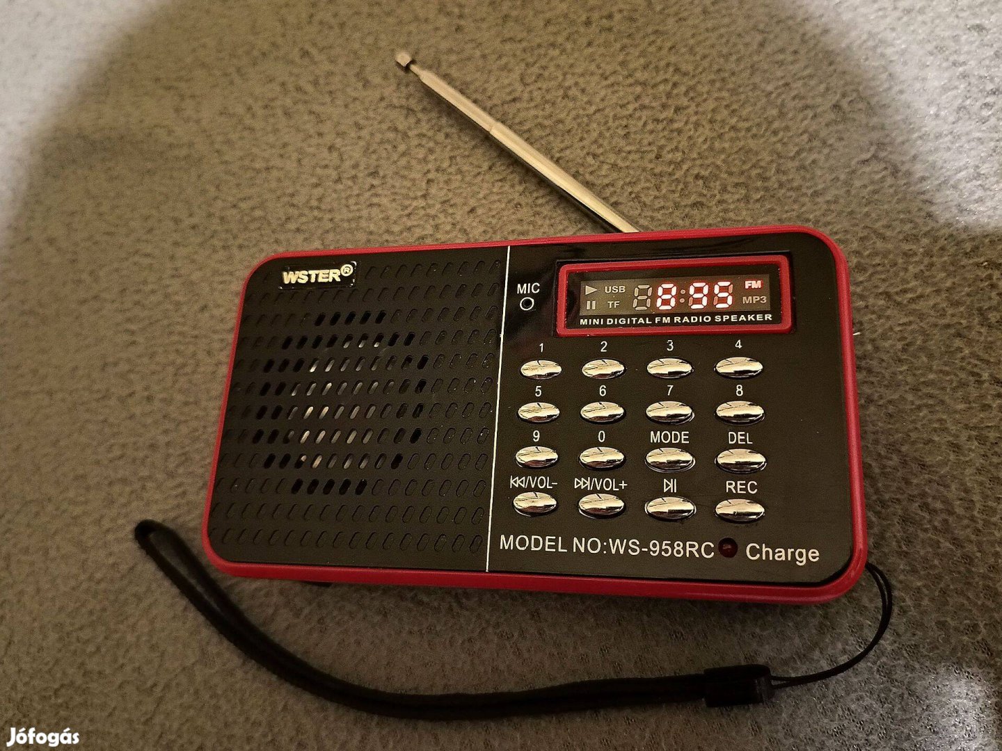 Multimédiás akkus rádió