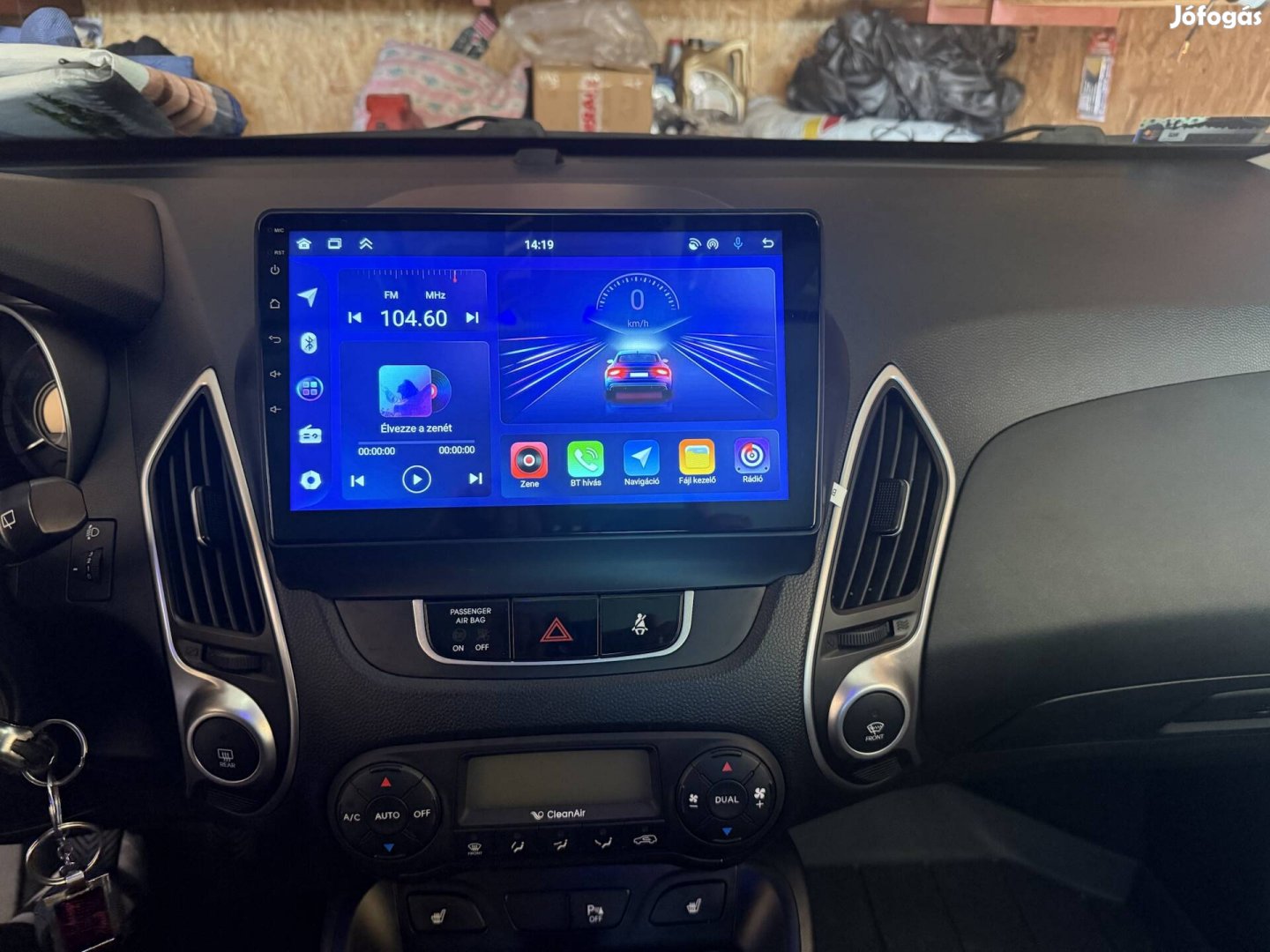 Múltimédiás fejegység.