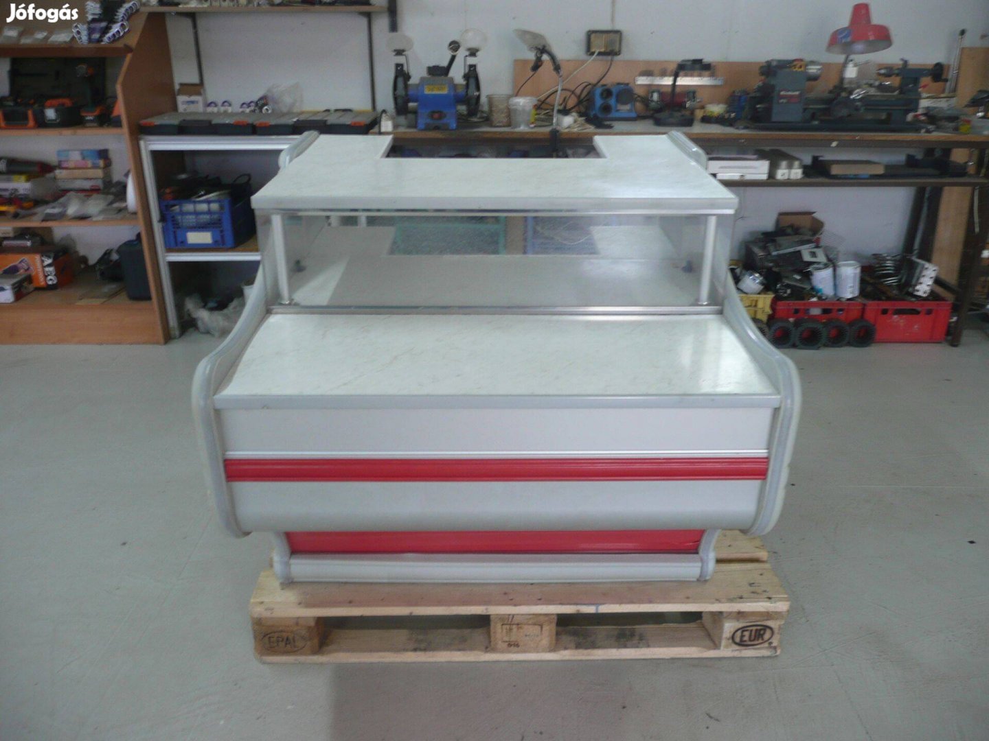 Munkapult kasszapult csomagoló pult