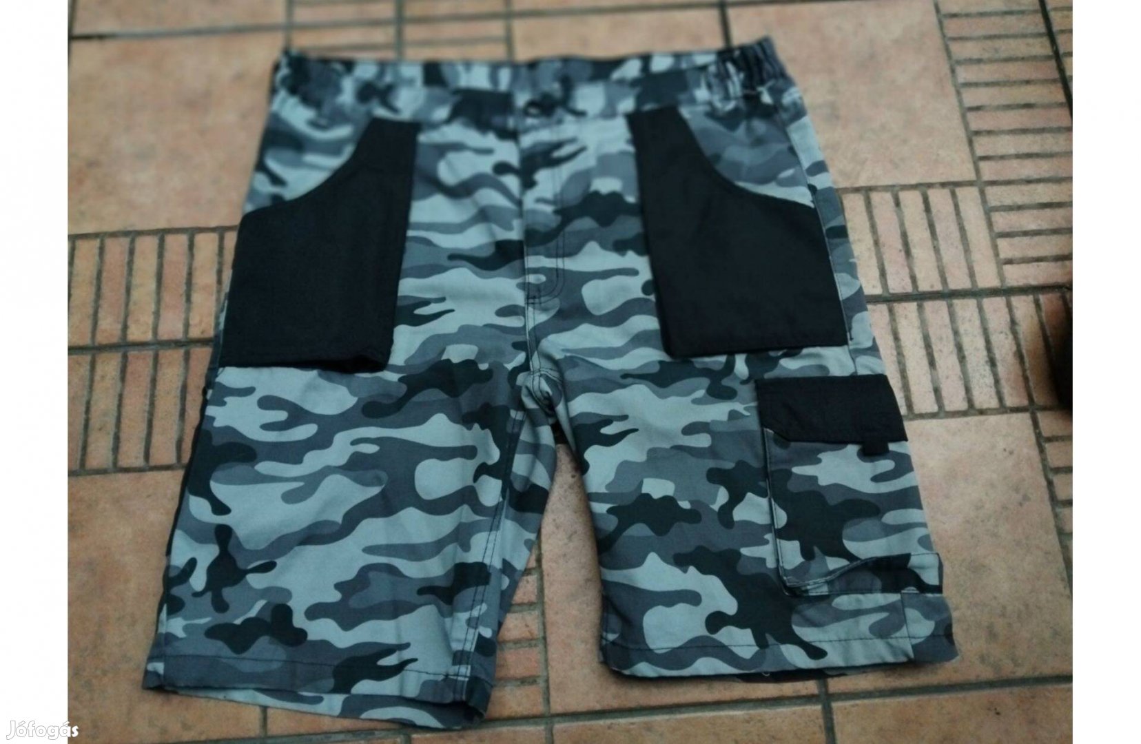 Munkás rövidnadrág terepmintás rövid munkásnadrág 56 XL