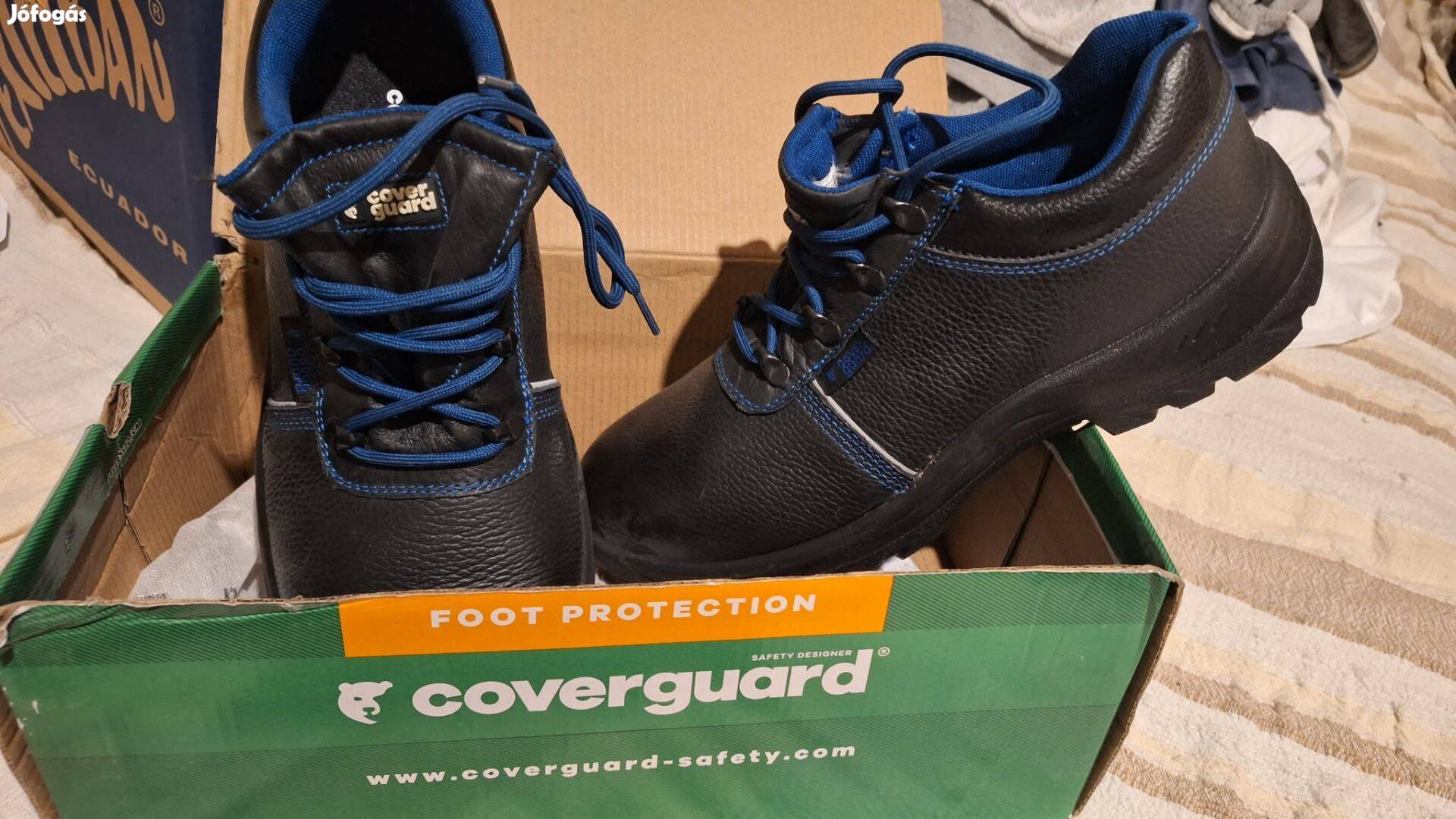 Munkavédelmi félcipő S2 SRC 46 os