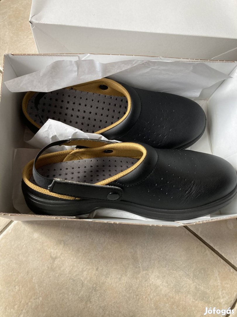 Munkavédelmi papucs