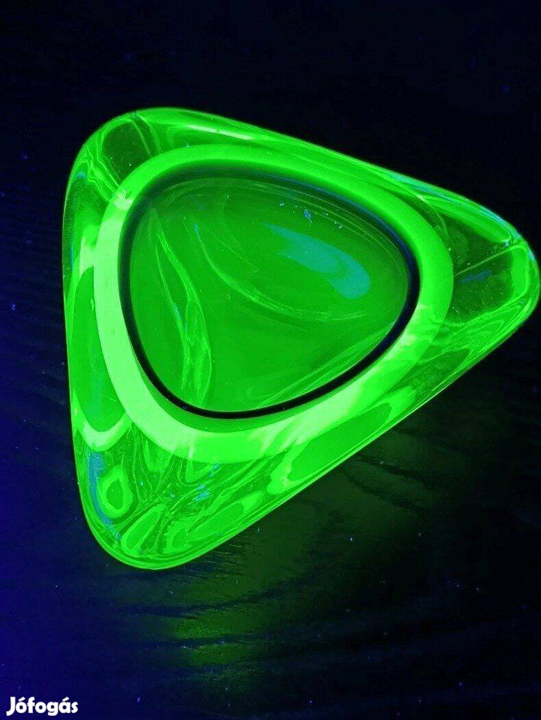 Murano Sommerso geode uránium üveg hamutál tál