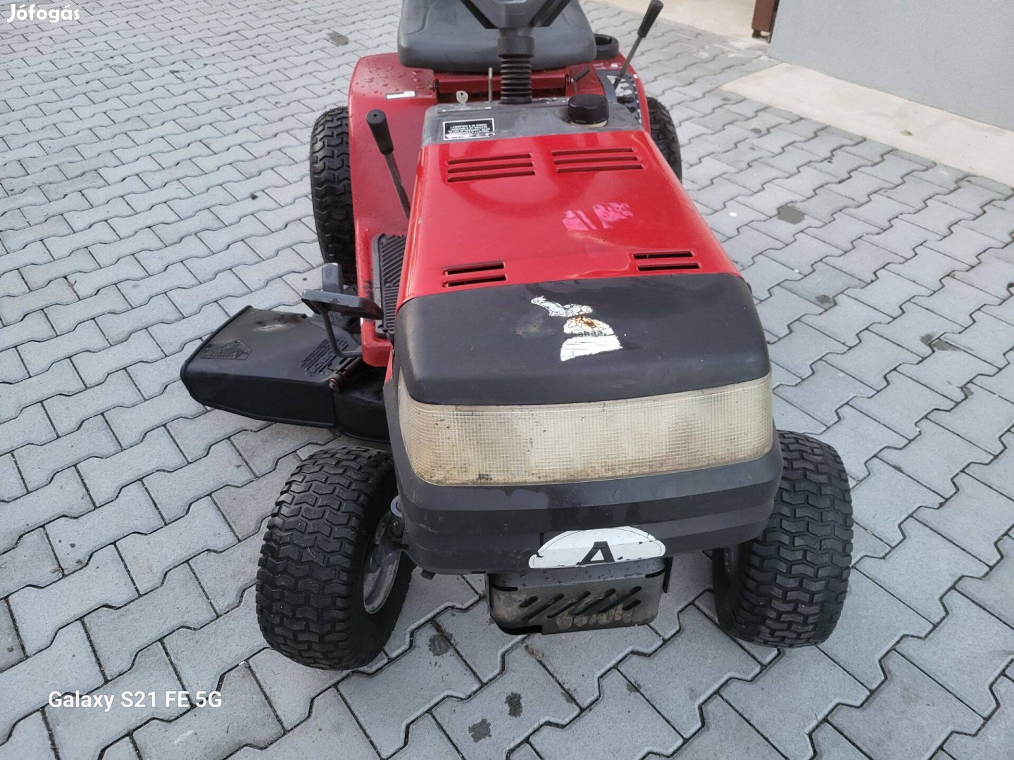 Murray: Briggs motoros - kétkéses - oldalkidobós fűnyíró traktor
