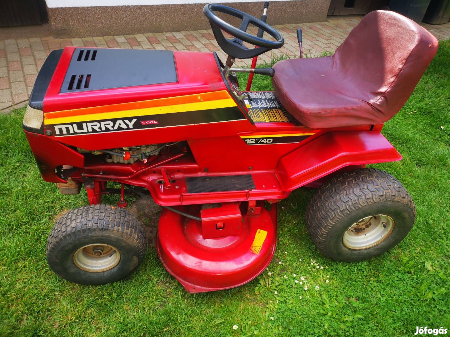 Murray oldaltkidobos funyirotraktor