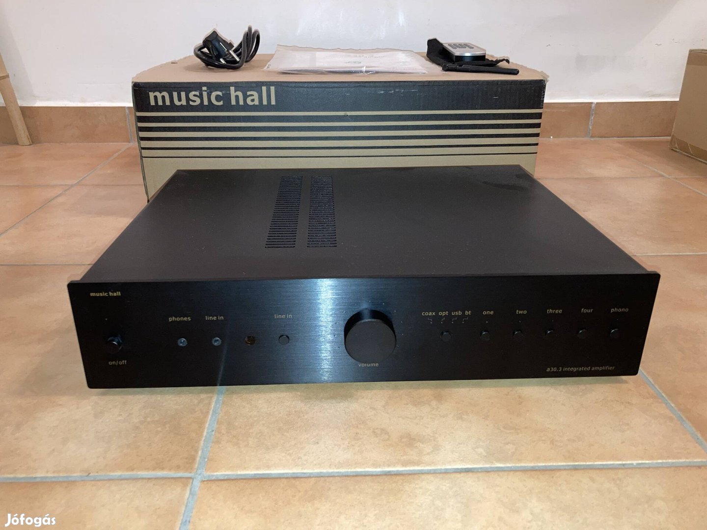 Music Hall a30.3 erősítő 2x85 W