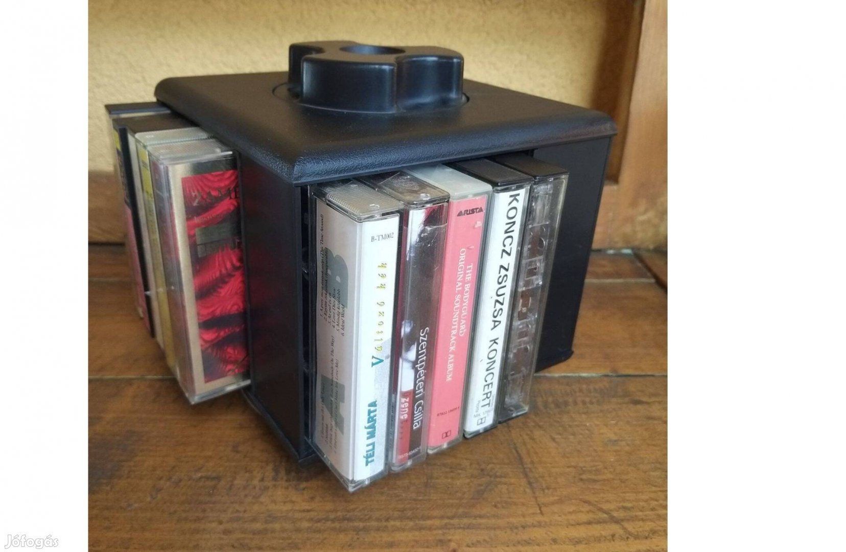 Műsoros audió kazetta ,kazettatartó