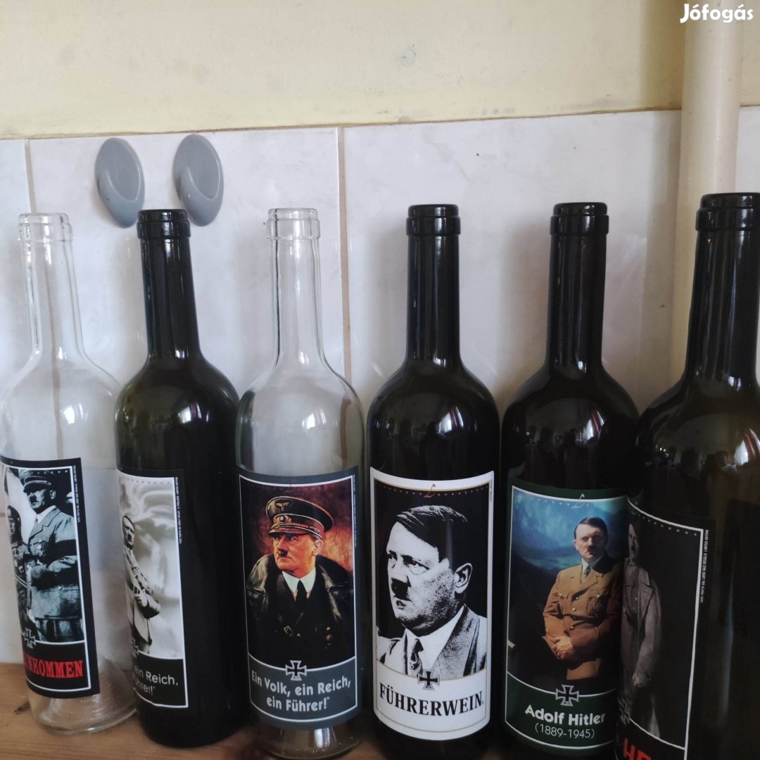 Mussolini és Hitler üres tematikus boros üvegek 