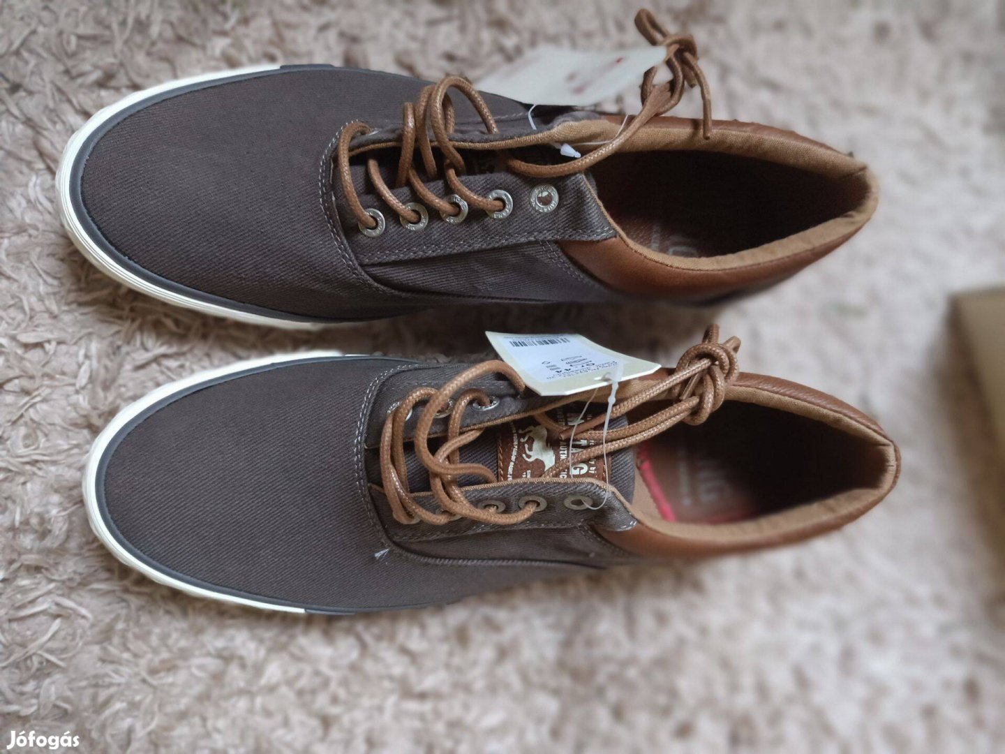 Mustang férfi vászon cipő 44- es