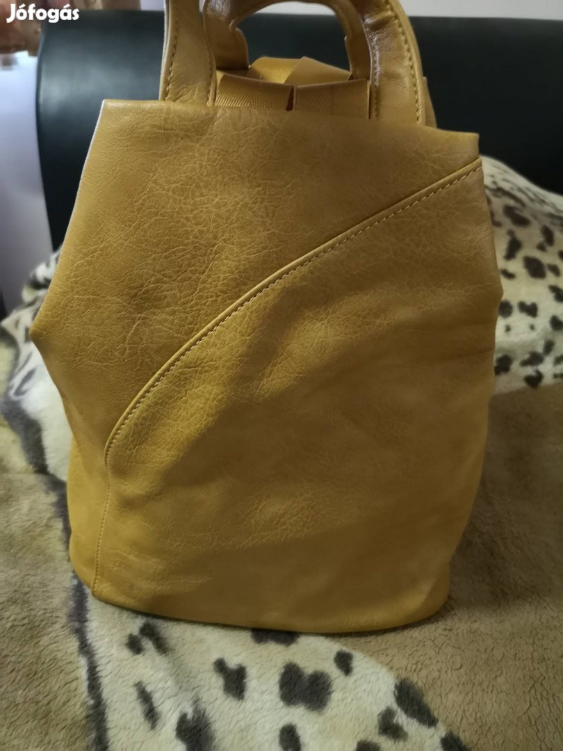 Mustársárga hátizsák 