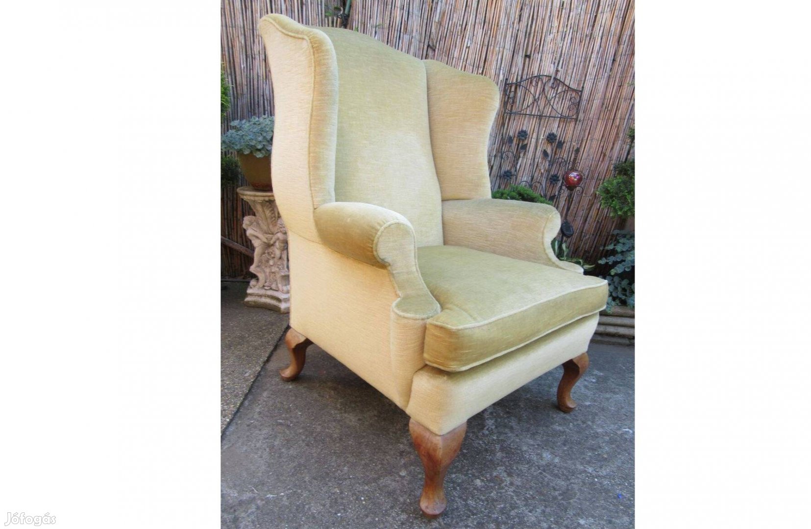 Mutatós nagy neobarokk fülesfotel - fotel