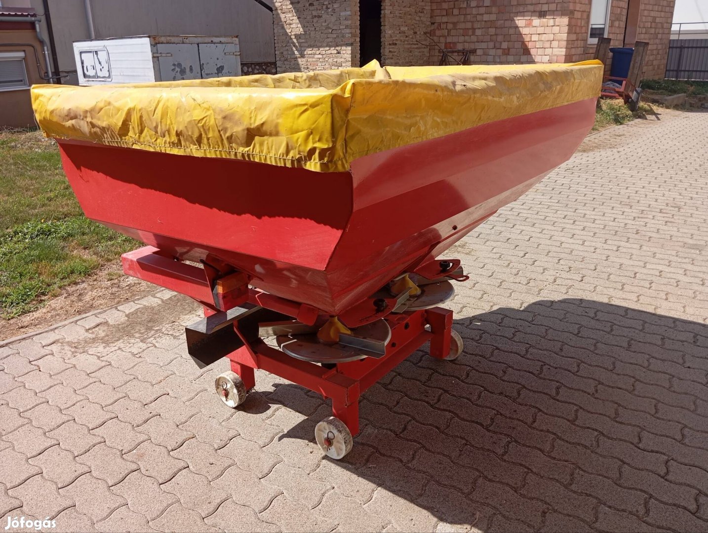 Műtrágya szóró 1000