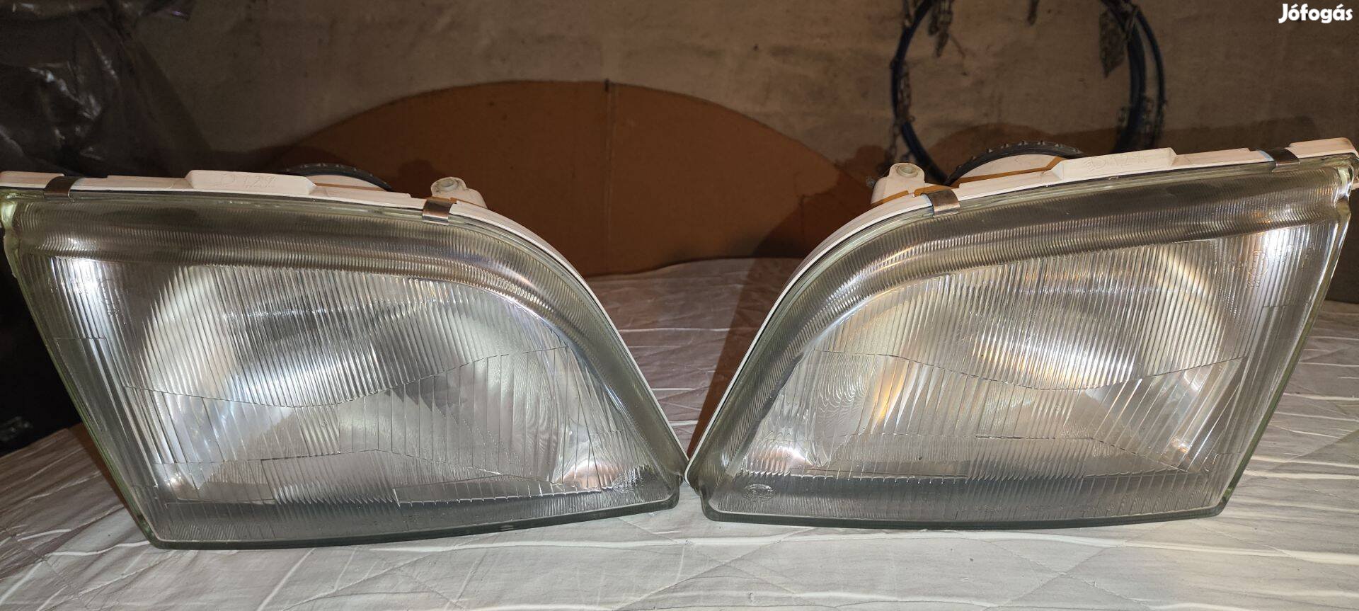 Mutsubishi Space Star gyári első lámpa