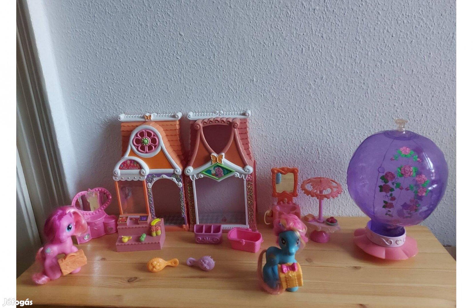 My little pony én kicsi pónim cukrászda csukható ház 2 póni