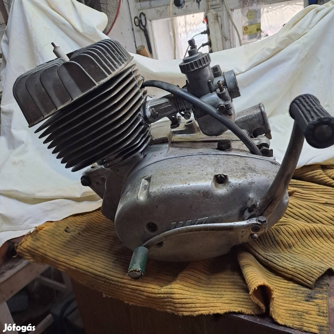 Mz Es-Ts blokk Trophy 125