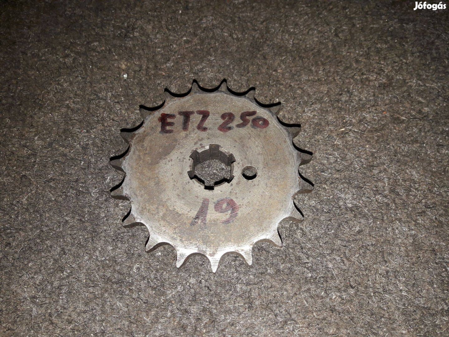 Mz Etz 250 kis lánckerék z19