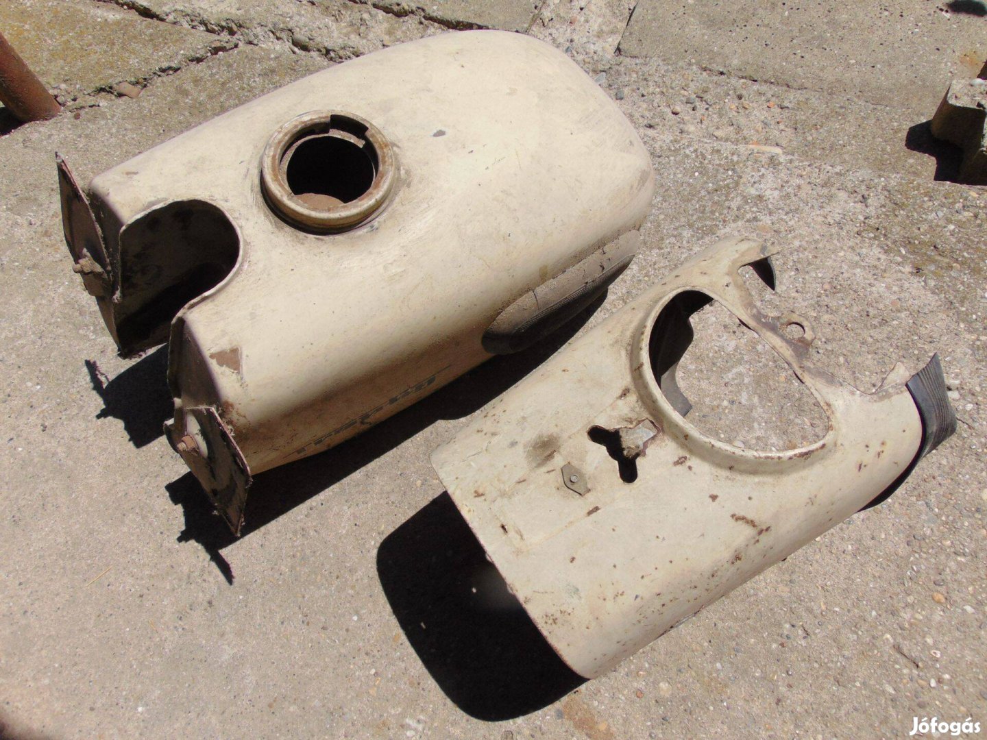 Mz Trophy 125 tank,és lámpatartó