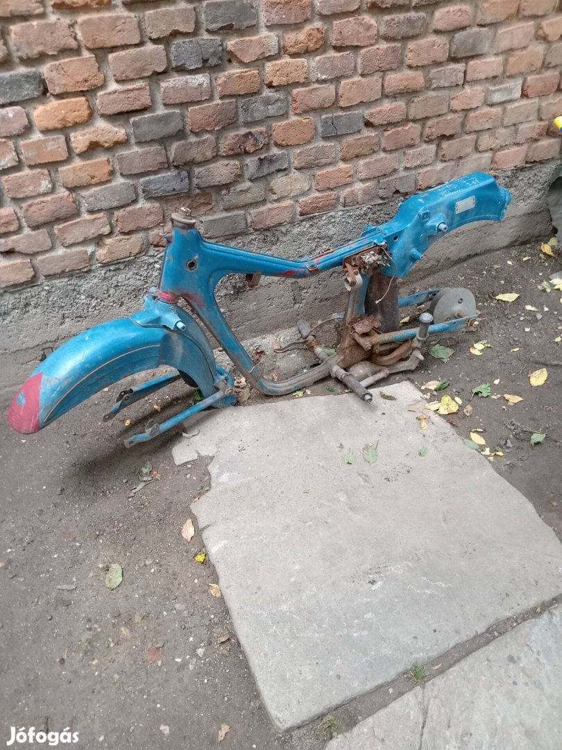 Mz Trophy 125 váz fellelt alkatrészenk vagy felujitani eladó