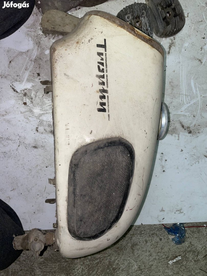 Mz Trophy tank 